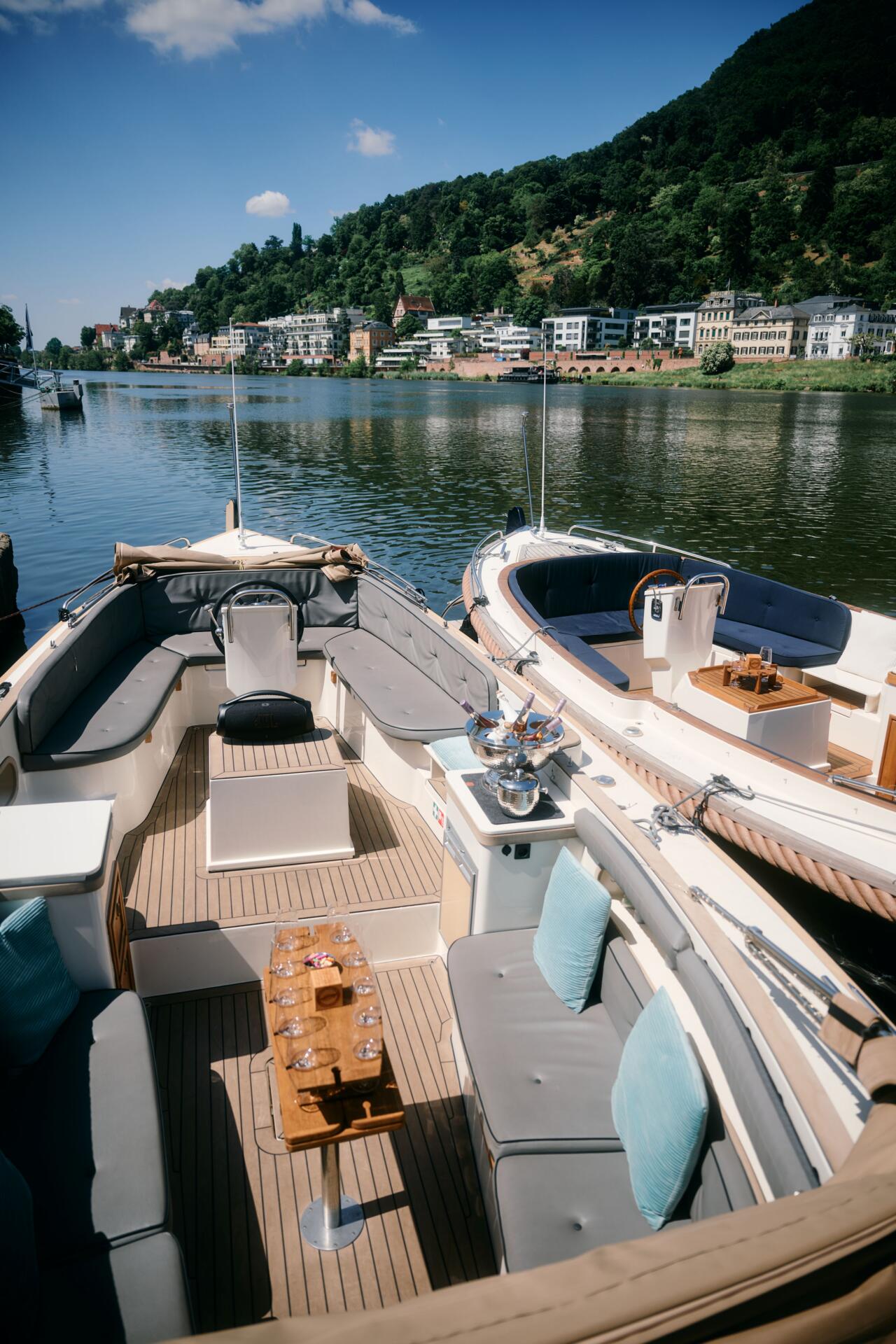 Bootsfahrt Heidelberg (3) Bootsfahrt Heidelberg 3 scaled • Weisse Flotte Rhein-Neckar